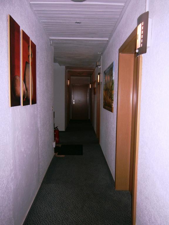 Hotel Strauss Waldbronn Exterior foto